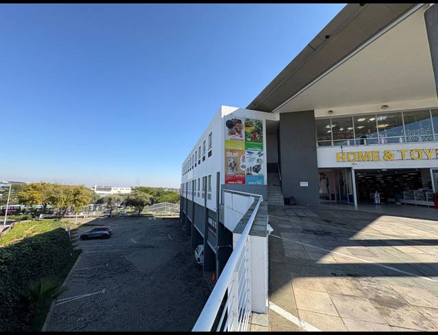 2,194M² RETAIL FOR SALE IN LONEHILL